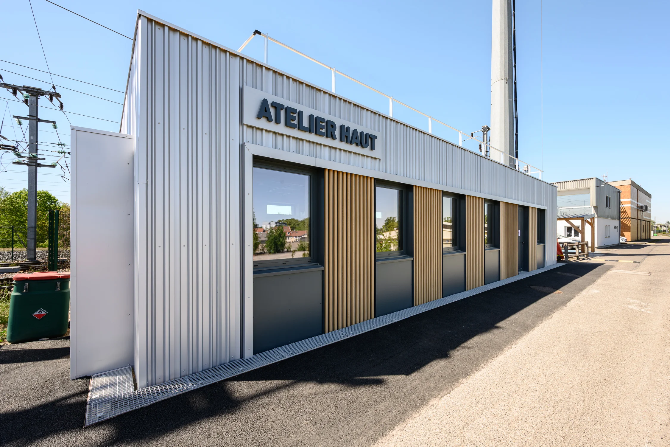 aménagement d'un atelier de maintenance pour la SNCF à Strasbourg photographie d'architecture faite par Cyril BECARD