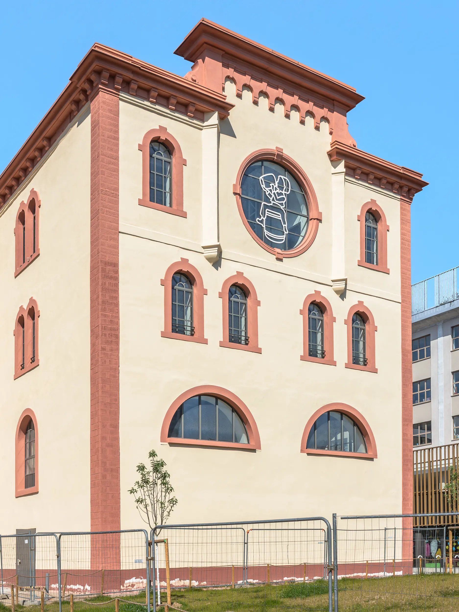 Palais Fischer à Schiltigheim conçu par le cabinet d'architectes dvvd photographie d'architecture prise par Cyril Bécard
