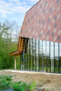 Photo de suivi de la construction de la nouvelle salle polyvalente d'Estissac, photographies d'architecture prise par Cyril Bécard