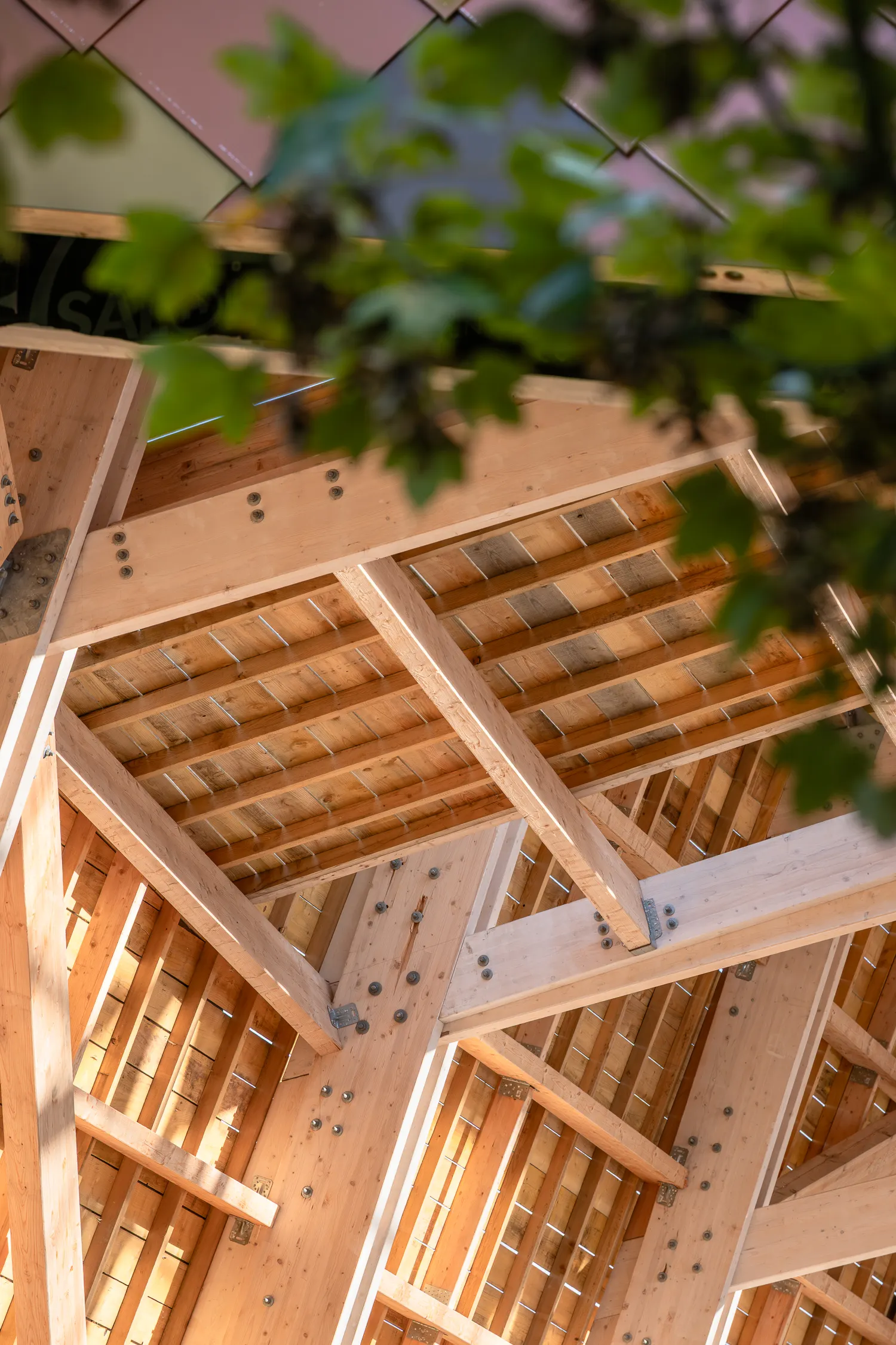 Photo de suivi de la construction de la nouvelle salle polyvalente d'Estissac, photographies d'architecture prise par Cyril Bécard