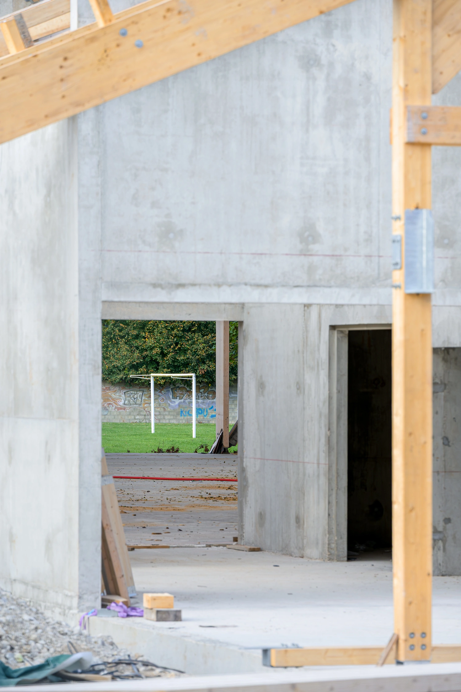 Photo de suivi de la construction de la nouvelle salle polyvalente d'Estissac, photographies d'architecture prise par Cyril Bécard