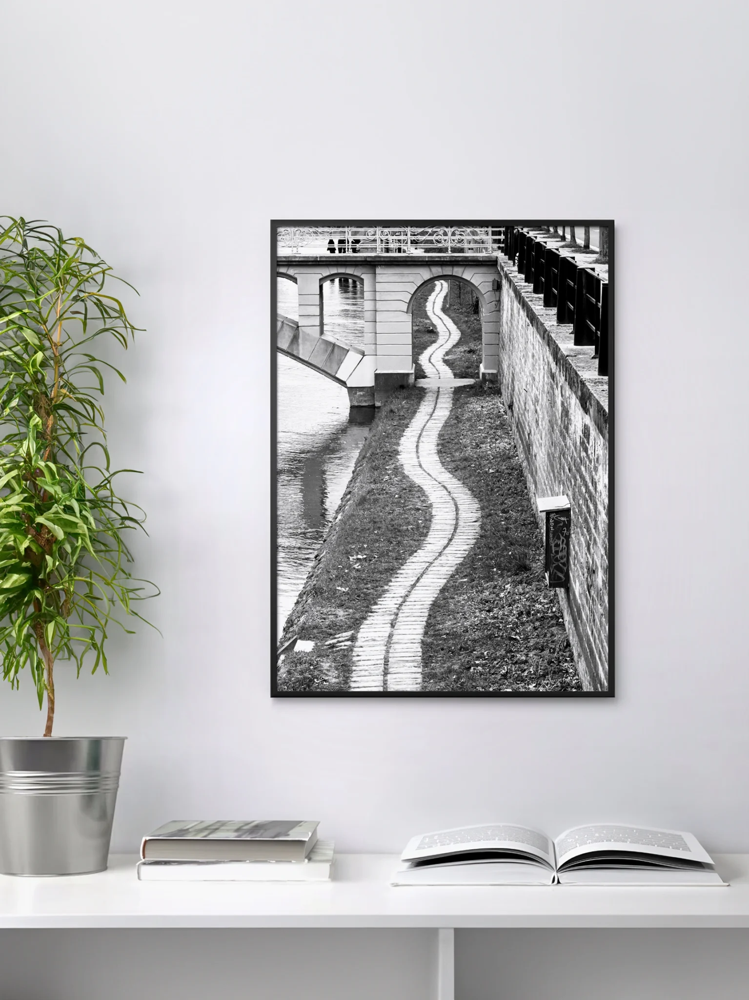 Photo 1 de la série Lignes Urbaines, encadrée au format 70 x 50 cm