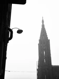 photographie architecture cathédrale noir et blanc Strasbourg formulaire de contact